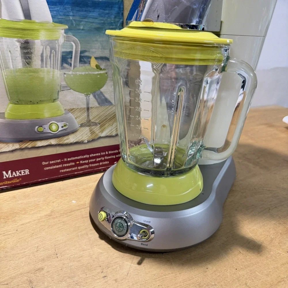 Margaritaville Frozen Concoction Maker DM0500 Bahamas Margarita Machine 450W
